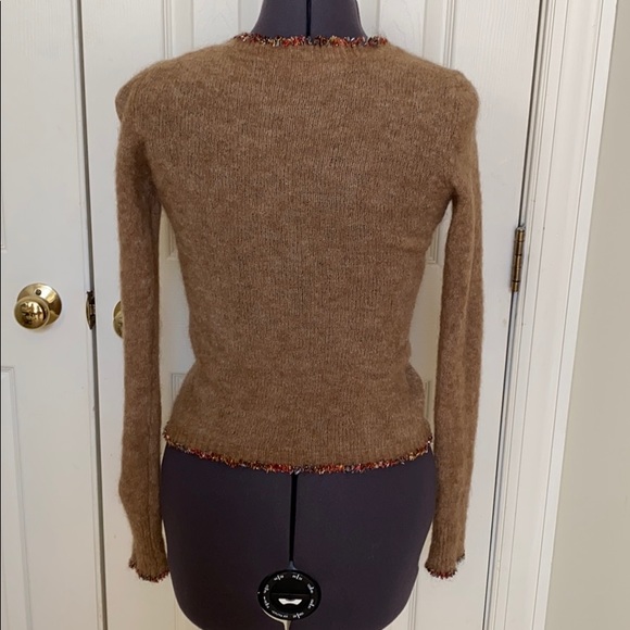 Women’s Sweater - Picture 3 of 5